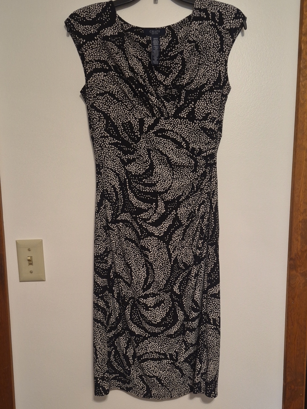 Chaps Black and White Swirl Cap-Sleeve Sheath Dress SZ S